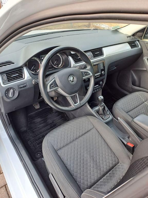 Gebraucht Skoda Rapid Cool Edition 116 PS (85 kW) 2015 Weiß Kleinwagen