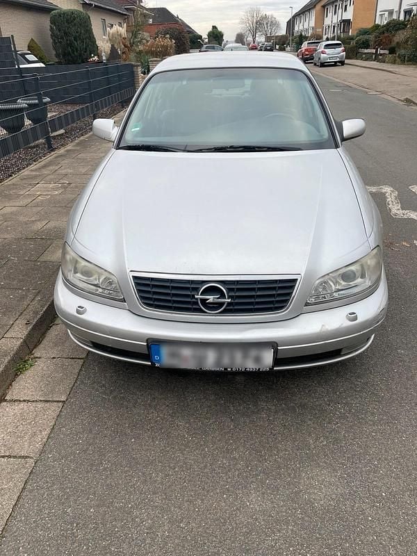 Silber Gebraucht 2002 Opel Omega Limousine | 999 € (Superpreis) - Bild 1/4