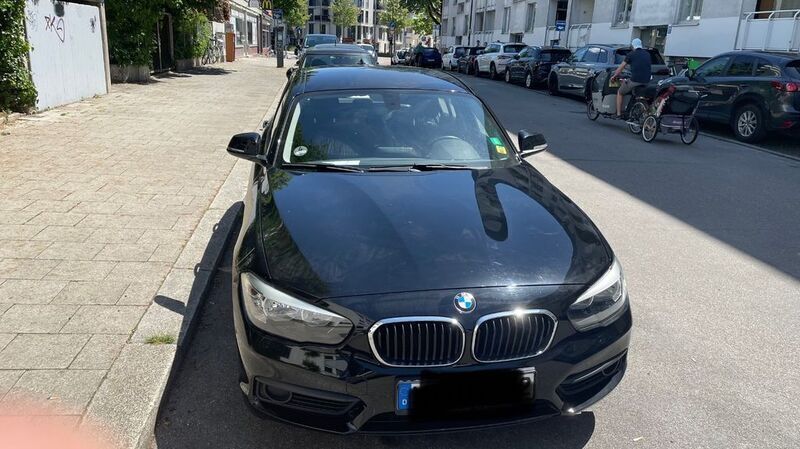 Schwarz Gebraucht 2016 BMW 118 Kleinwagen | 9.800 € (Fairer Preis) - Bild 1/4
