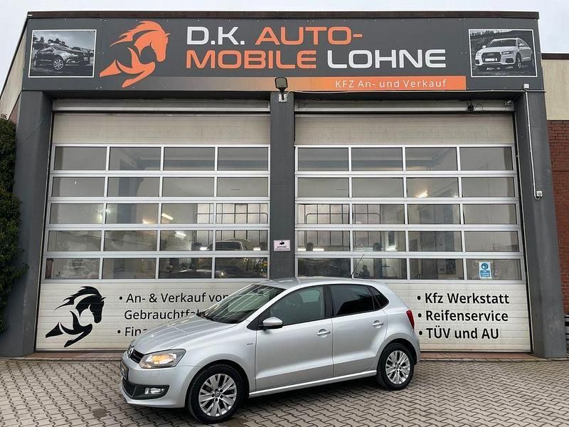 Silber Gebraucht 2013 VW Polo Life Limousine | 7.990 € (Fairer Preis) - Bild 1/4