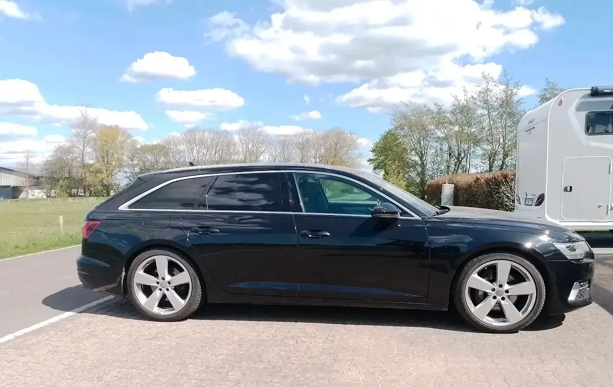 Second-hand Audi A6 Sport 231 CP (169 kW) 2019 Negru Break
