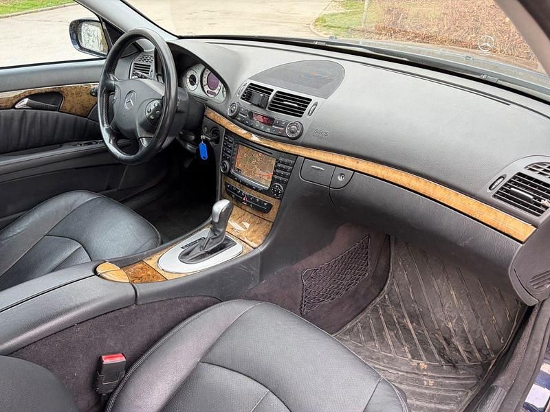 Gebraucht Mercedes E350 Avantgarde 272 PS (200 kW) 2005 Blau Kombi