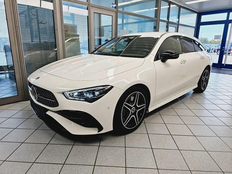 Gebraucht Mercedes CLA250 Shooting Brake AMG line 224 PS (164 kW) 2023 Weiß Kombi