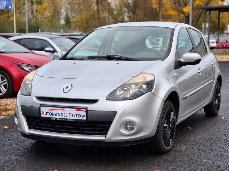 Grau Gebraucht 2012 Renault Clio IV Limousine | 3.450 € (Superpreis) - Bild 1/4