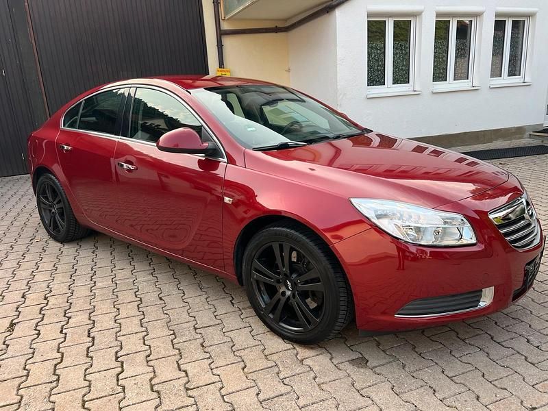 Rot Gebraucht 2009 Opel Insignia Limousine | 3.850 € (Guter Preis) - Bild 1/4