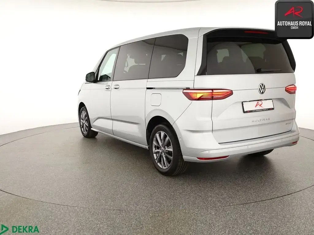 Gebraucht VW Multivan Energetic 218 PS (160 kW) 2022 Reflexsilber Van / Kleinbus