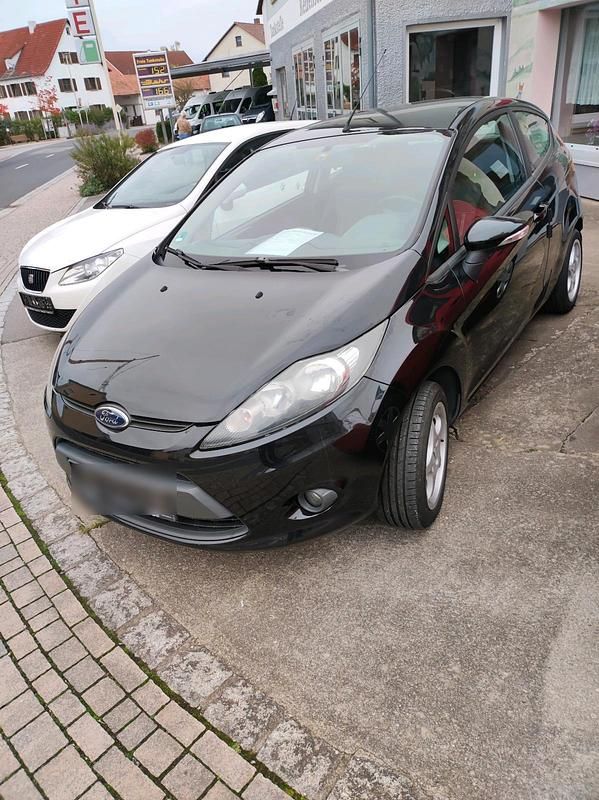 Schwarz Gebraucht 2009 Ford Fiesta Kleinwagen | 3.880 € - Bild 1/4