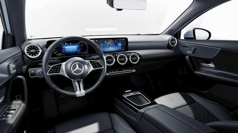Hightechsilber metallic Neu 2025 Mercedes A180 Limousine | 51.188 € (Teuer) - Bild 1/2