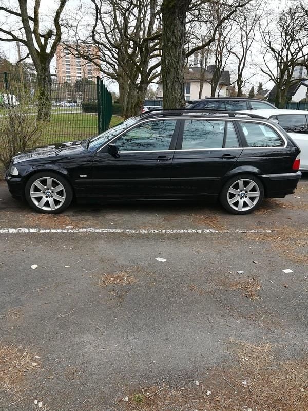 Gebraucht BMW 320 150 PS (110 kW) 2000 Schwarz Kombi