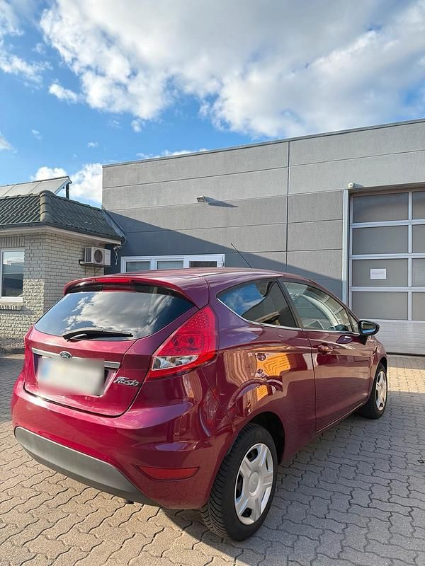 Gebraucht Ford Fiesta Titanium 82 PS (60 kW) 2010 Andere farben Kleinwagen