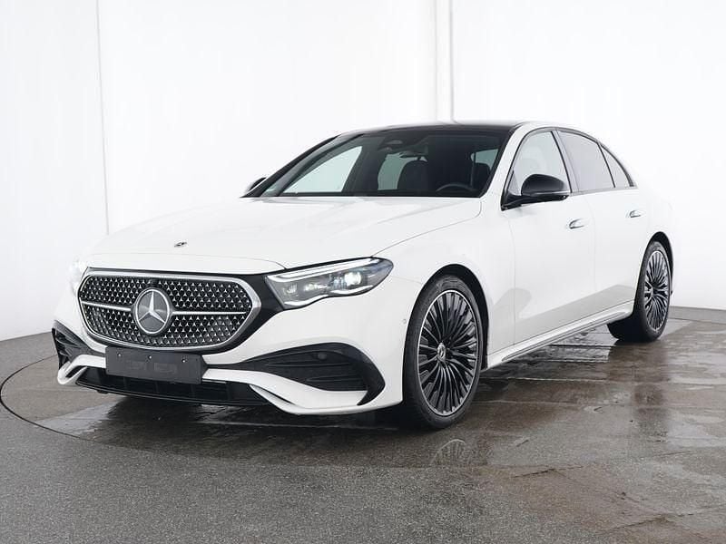 Weiß Gebraucht 2025 Mercedes E200 AMG Line Premium Limousine | 63.679 € (Guter Preis) - Bild 1/4