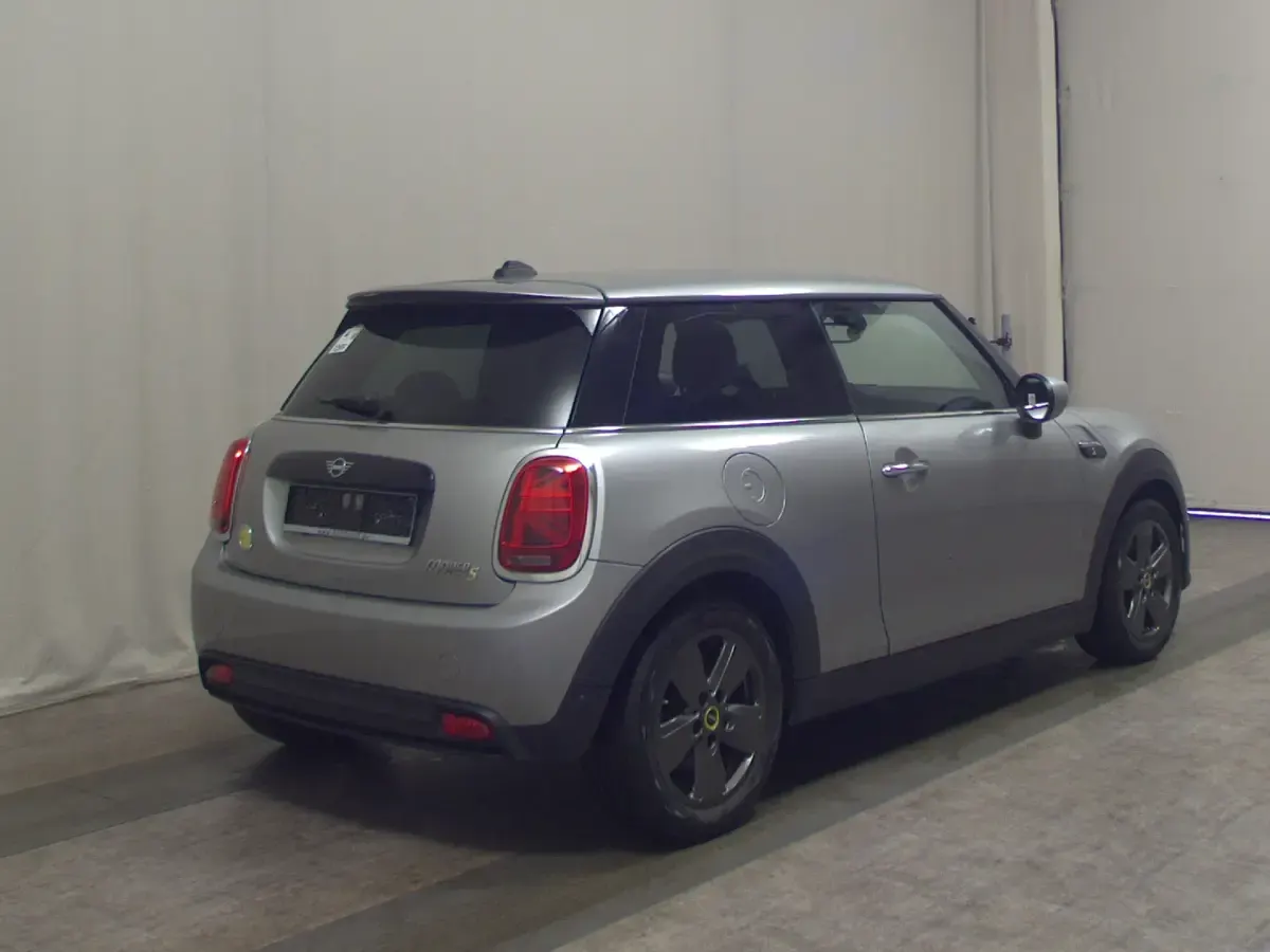 Gebraucht Mini Cooper SE Essential 135 kW (184 PS) 2023 Grau Kleinwagen