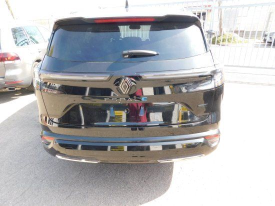 Second-hand Renault Espace 131 CP (96 kW) 2024 Negru Monovolum