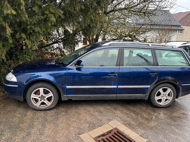 Gebraucht VW Passat 163 PS (119 kW) 2005 Blau Kombi