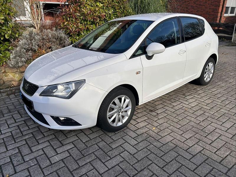 Weiß Gebraucht 2014 Seat Ibiza Style Kleinwagen | 6.950 € (Fairer Preis) - Bild 1/4