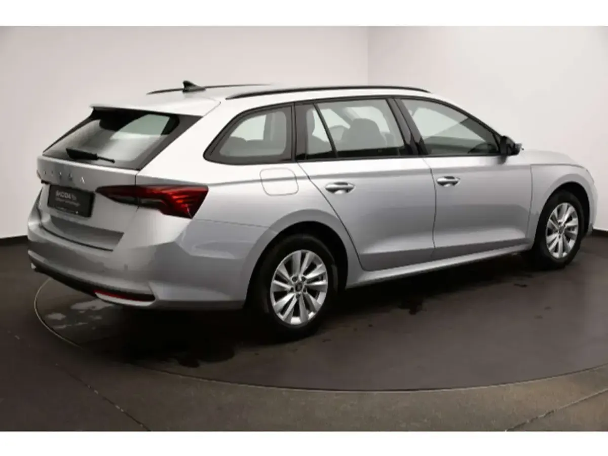 Brugt Skoda Octavia Selection 150 HK (110 kW) 2025 Sølv Stationcar