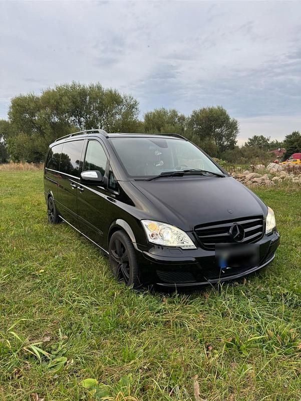 Schwarz Gebraucht 2013 Mercedes Viano Van / Kleinbus | 19.500 € (Etwas zu teuer) - Bild 1/4