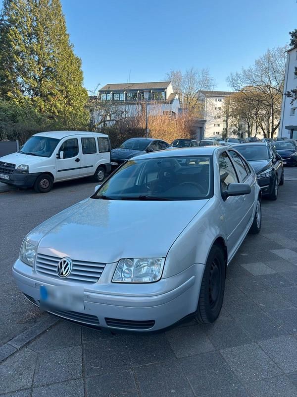 Usata VW Bora 103 CV (75 kW) 1999 Grigio Berlina