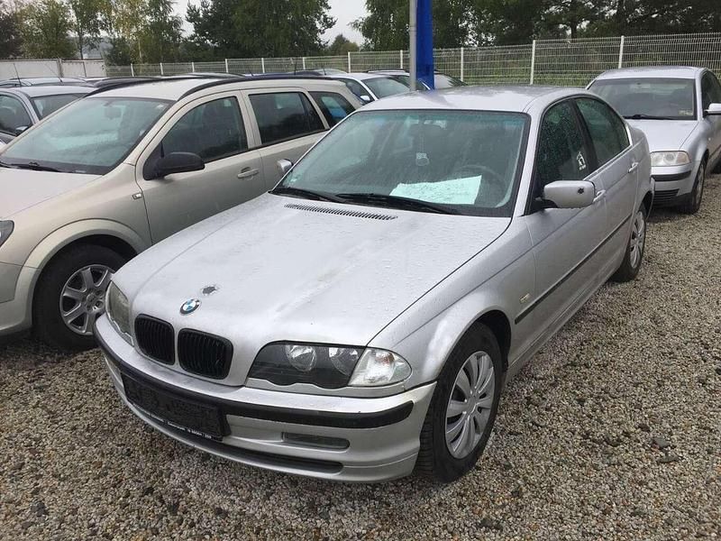 Silber Gebraucht 1999 BMW 323 Limousine | 750 € (Superpreis) - Bild 1/4