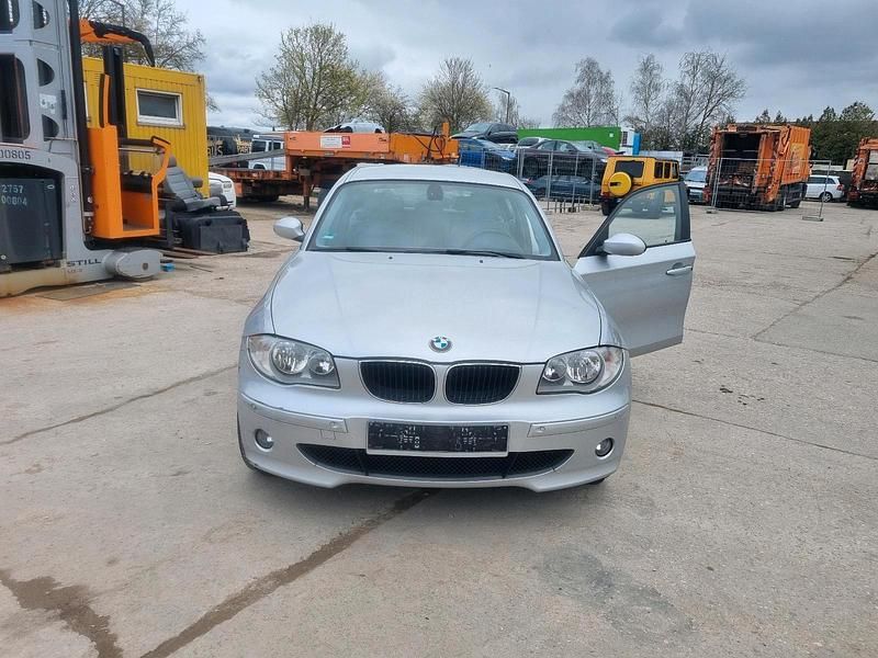 Gebraucht BMW 120 150 PS (110 kW) 2004 Silber Kleinwagen