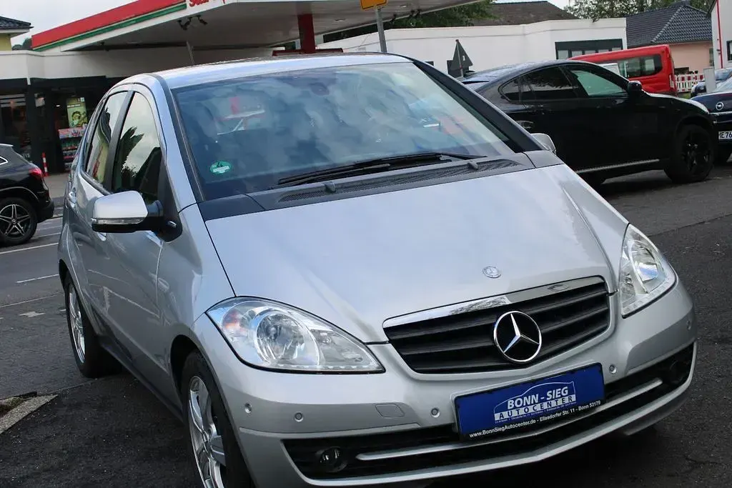 Gebraucht Mercedes A160 95 PS (69 kW) 2011 Silber Kleinwagen