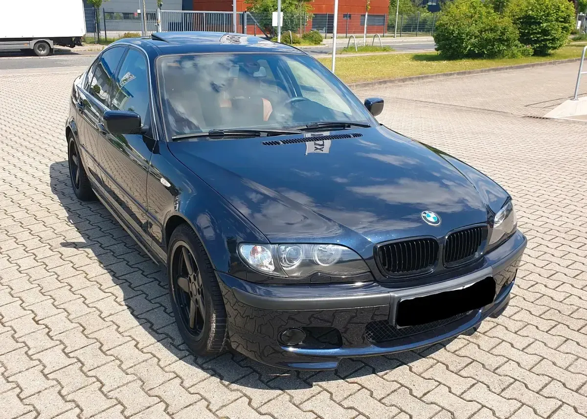 Używany BMW 330 231 KM (169 kW) 2004 Czarny Sedan/Limuzyna