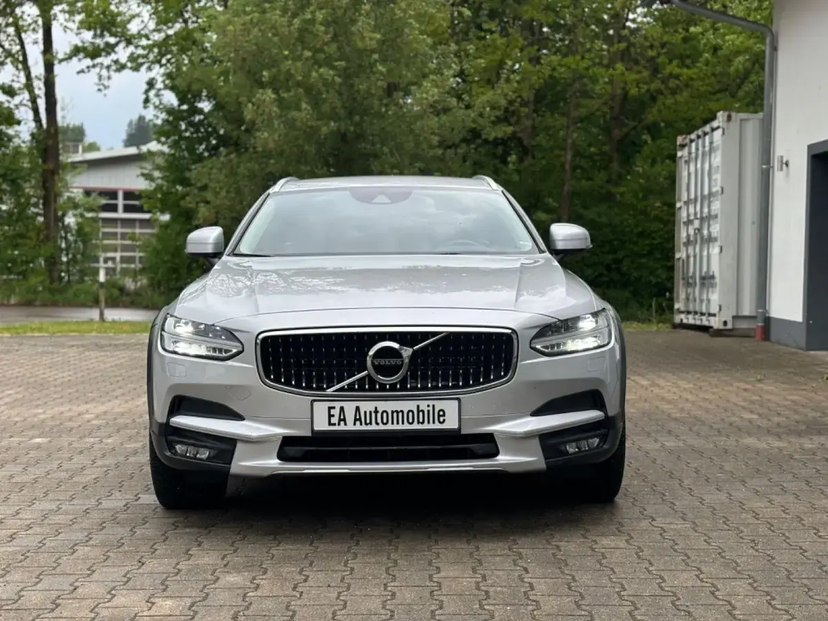 Gebraucht Volvo V90 CC 190 PS (139 kW) 2018 Grau Kombi