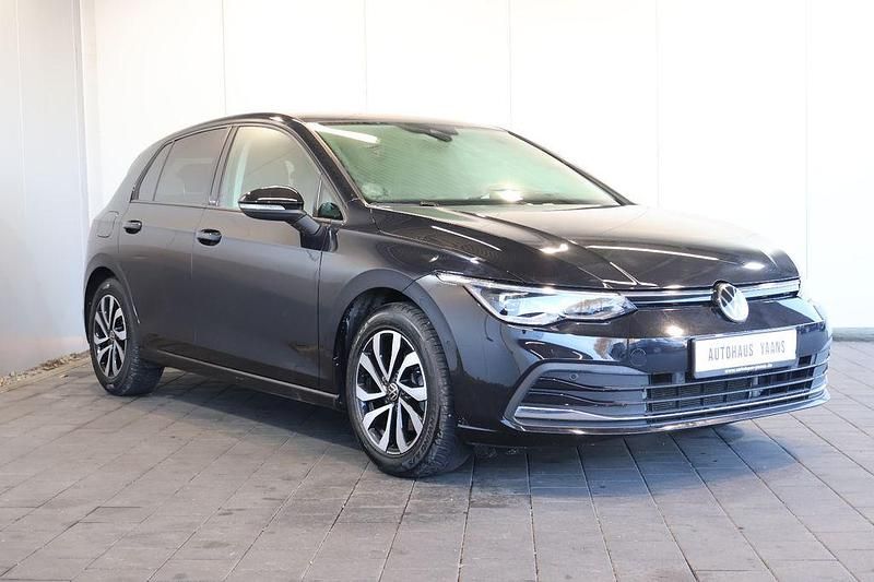 Gebraucht VW Golf VIII Active 150 PS (110 kW) 2022 Schwarz Limousine