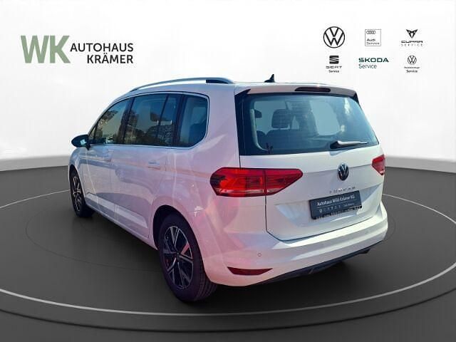 Neu VW Touran Highline 150 PS (110 kW) 2025 Weiß Van / Kleinbus