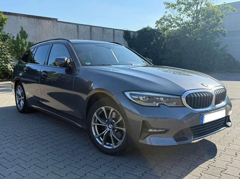 Gebraucht 2020 BMW 320 Sport Line Kombi | 28.999 € (Guter Preis) - Bild 1/4