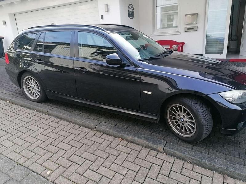Gebraucht 2010 BMW 318 Kombi | 4.600 € (Superpreis) - Bild 1/4