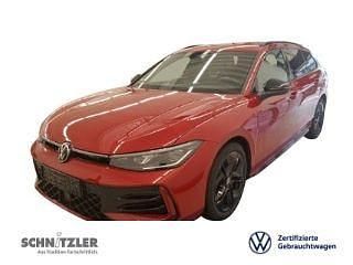 Rot Gebraucht 2025 VW Passat Style Limousine | 41.950 € (Superpreis) - Bild 1/3