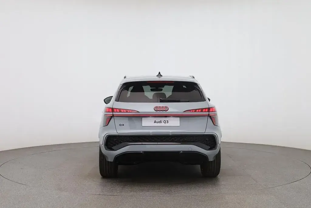 Gebraucht Audi Q3 Sport 150 PS (110 kW) 2026 Grau SUV