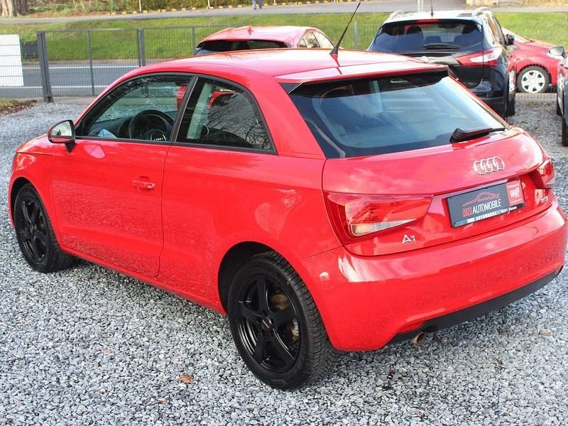 Gebraucht Audi A1 86 PS (63 kW) 2011 Misanorot perleffekt Kleinwagen