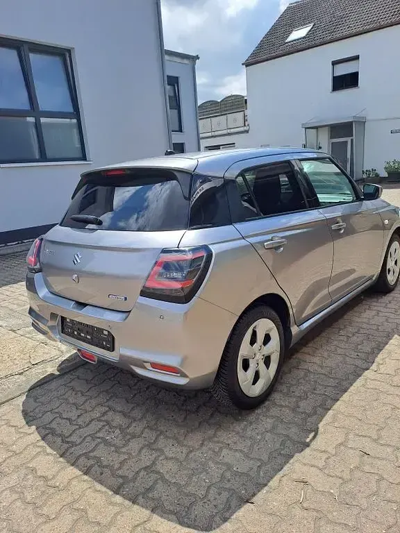 Gebraucht Suzuki Swift Comfort 83 PS (61 kW) 2025 Silber Kleinwagen