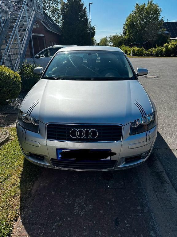 Silber Gebraucht 2004 Audi A3 Ambiente Limousine | 2.100 € (Guter Preis) - Bild 1/4