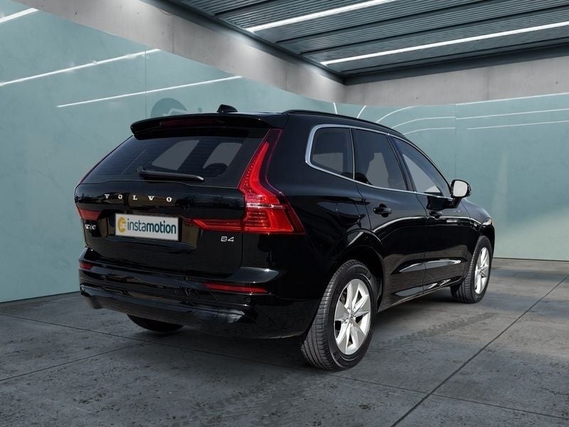 Gebraucht Volvo XC60 Core 197 PS (144 kW) 2023 Schwarz SUV