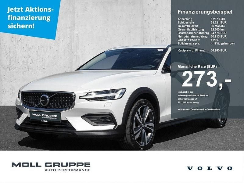 Crystal white pearl / metallic Gebraucht 2023 Volvo V60 CC Plus Kombi | 36.980 € (Guter Preis) - Bild 1/4
