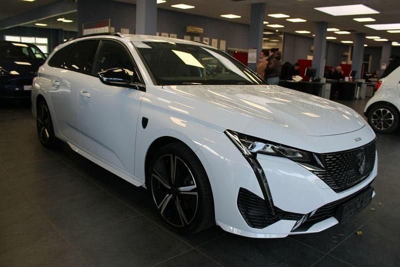 Gebraucht Peugeot 308 SW GT 131 PS (96 kW) 2024 Weiß Kombi