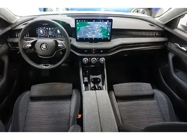 Gebraucht Skoda Superb Selection 150 PS (110 kW) 2024 Weiss Kombi