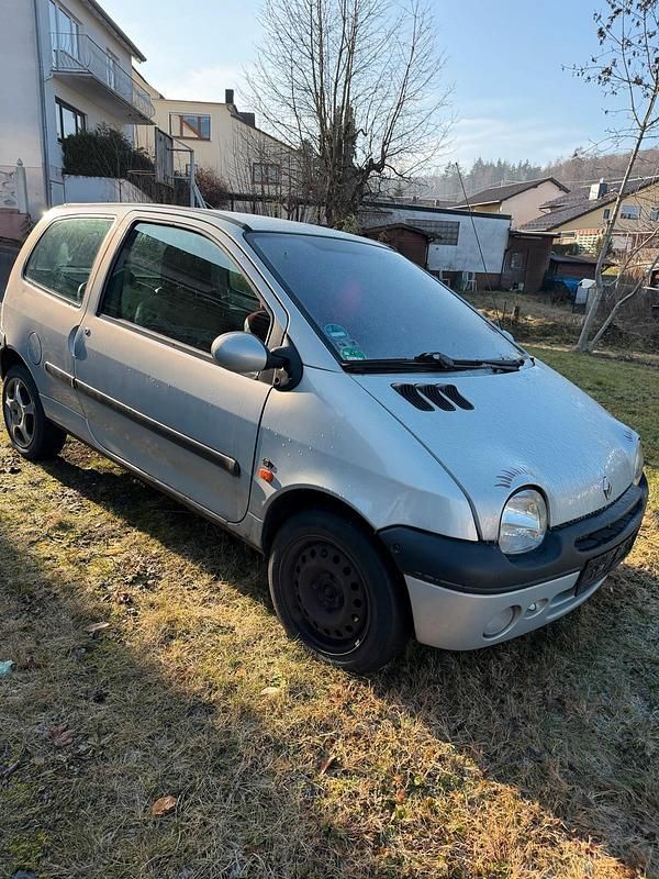 Gebraucht Renault Twingo 75 PS (55 kW) 2002 Silber Kleinwagen