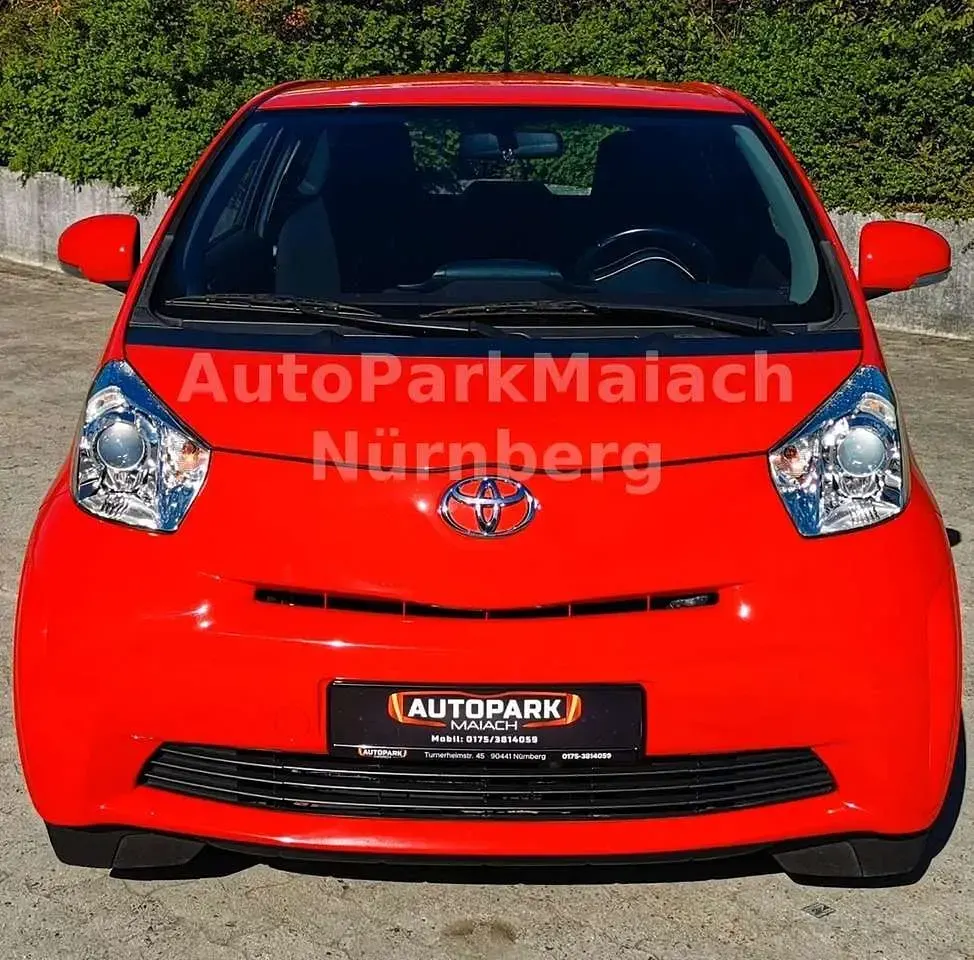 Gebraucht Toyota iQ 68 PS (50 kW) 2010 Rot Kleinwagen