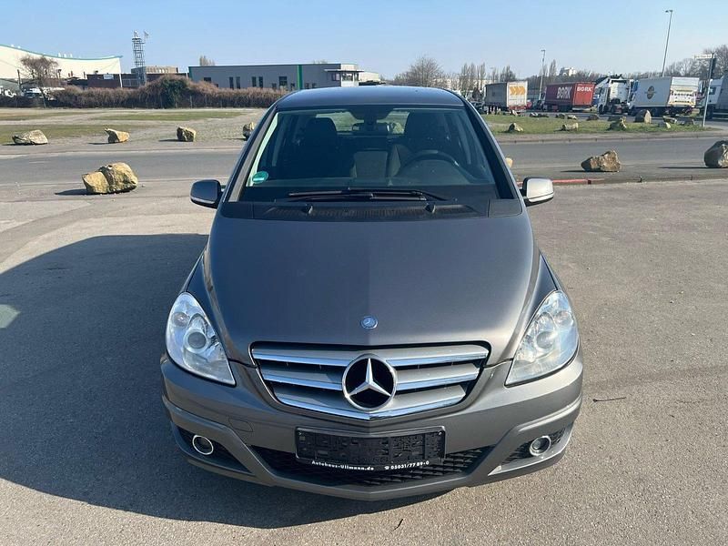 Gebraucht Mercedes B160 95 PS (69 kW) 2010 Grau Van / Kleinbus