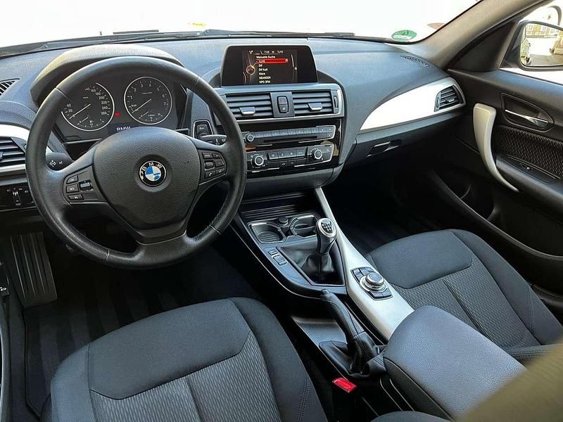 Gebraucht 2015 BMW 116 Sport Line Kleinwagen | 9.999 € (Fairer Preis) - Bild 1/4