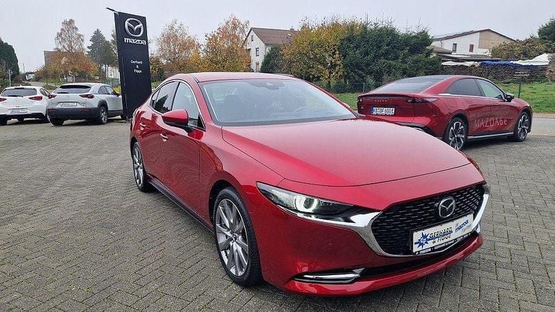 Rot Gebraucht 2019 Mazda 3 Selection Limousine | 20.890 € (Fairer Preis) - Bild 1/4