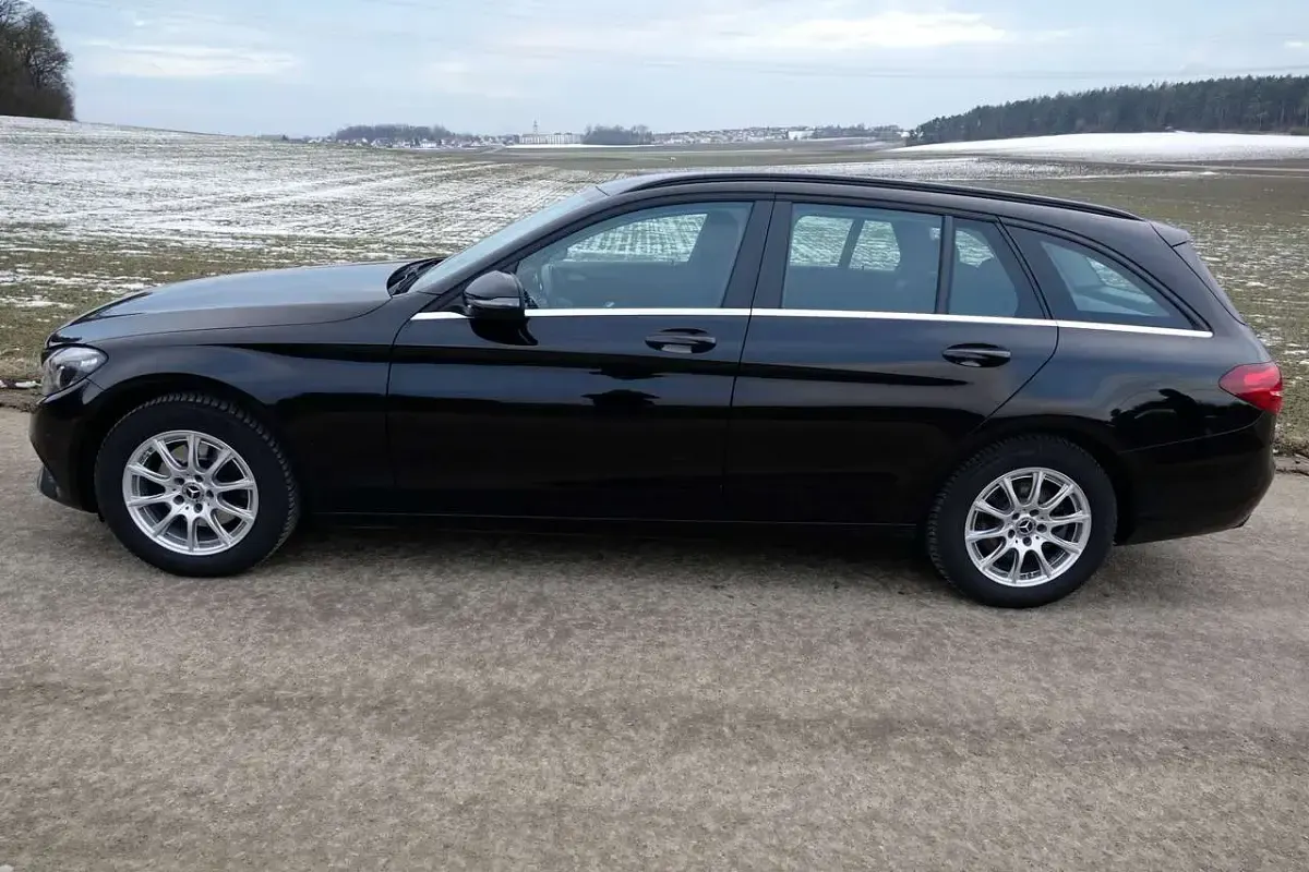 Gebraucht Mercedes C220 Edition 170 PS (125 kW) 2017 Schwarz Kombi