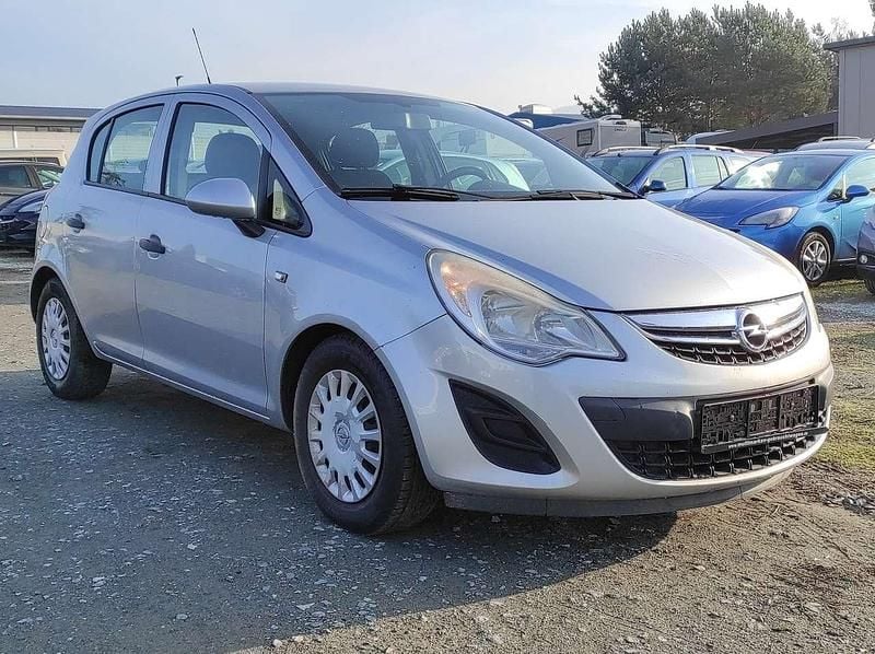 Gebraucht Opel Corsa Selection 69 PS (50 kW) 2013 Argonsilber/sovereign/silver Kleinwagen