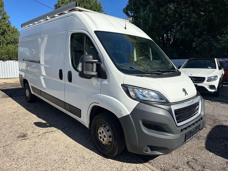 Weiß Gebraucht 2018 Peugeot Boxer Premium Van | 11.900 € (Fairer Preis) - Bild 1/4