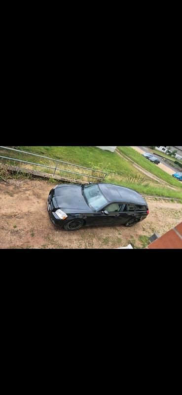 Schwarz Gebraucht 2004 Dodge Magnum Kombi | 10.000 € - Bild 1/1