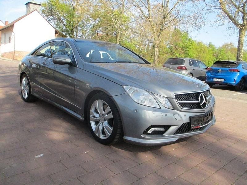 Gebraucht Mercedes E350 AMG 231 PS (169 kW) 2009 Silber Coupé